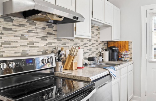 Belmont House | Inviting Apartment Steps from Downtown Mall and UVA