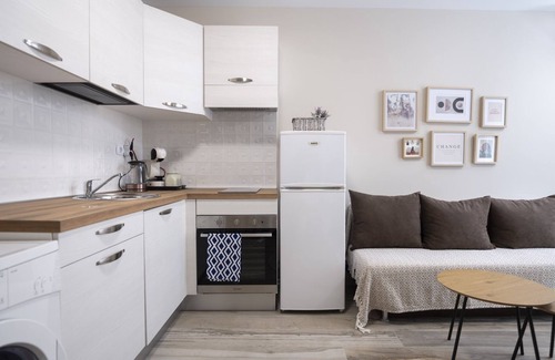 Plovdiv Center Apartment | Charming Retreat Steps from Aliosha in Plovdiv's Heart