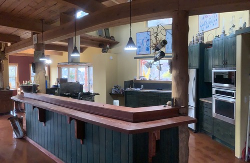 Central Okanagan House | Relaxing Coastal Retreat: Explore with Oceanfront Amenities!