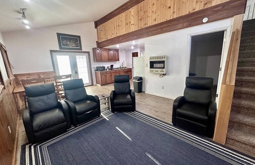 Au Gres Apartment | Lake Huron Retreat with Ocean View and Breakfast Included