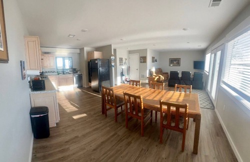 Au Gres Cabin | Inviting Lake Huron Home with Breakfast & Ocean View