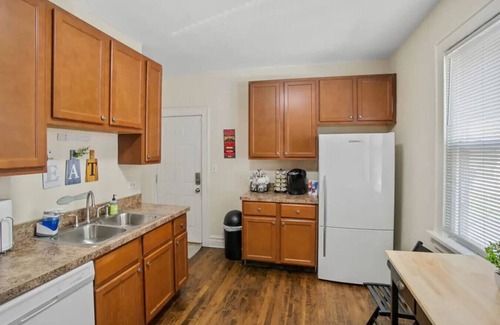 Waukegan Apartment | Family-Friendly Retreat Near Great Lakes Naval Base