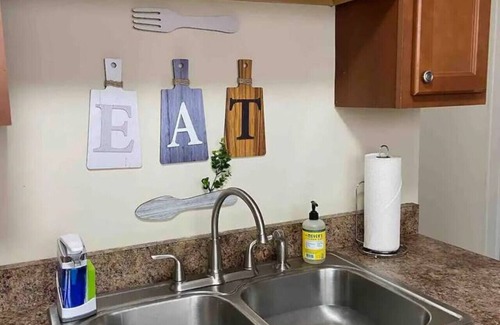 Waukegan Apartment | Family-Friendly Retreat Near Great Lakes Naval Base