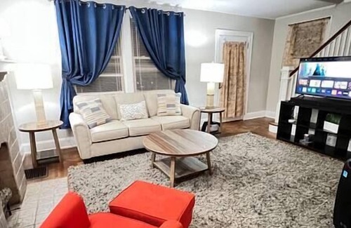 West Price Hill House | Inviting Retreat in Quiet Area, 10 Min to Downtown