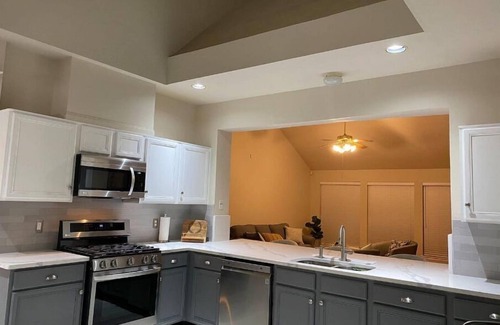 Clodine House | Inviting Home Near Sugarland - Family-Friendly Amenities
