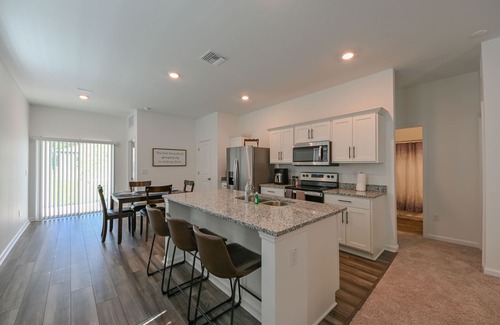 Zephyrhills House | Pet-Friendly Retreat with Pool and Perfect Guest Rating