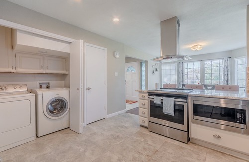 Far North Dallas House | Convenient Home Near Dallas with Family-Friendly Amenities