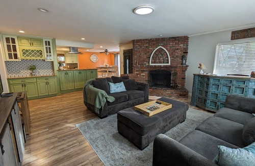 Belmont Heights House | Cozy Beachside Retreat with Pool & Fireplace - Top Rated!