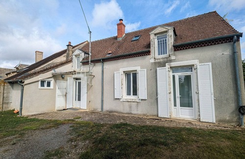 Reuilly Cottage | Cozy Gite Reuilly: Ideal for Couples with Great Amenities
