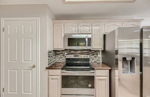 Georgetown House | Inviting Home with Pool & Backyard - Explore Austin Metro