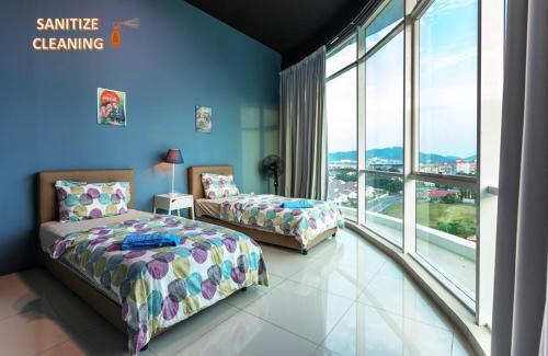 Bayan Lepas Apartment | Inviting Home with Breathtaking Views and Cozy Fireplace