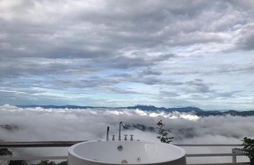 Chiang Rai Province Hotel | Inviting Stay at Homey Doichang with Hot Tub & Breakfast