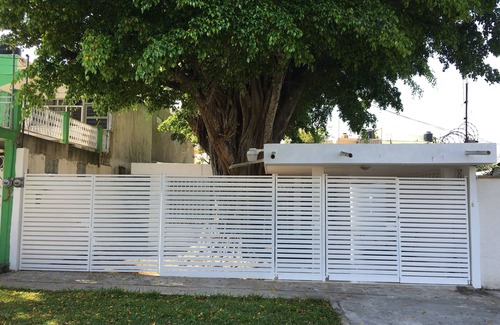 Villahermosa House | Inviting 2-Bedroom Home with Kitchen Amenities for Travelers
