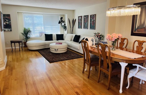 Kensington House | Inviting 3-Bedroom Retreat with Air Conditioning & Parking