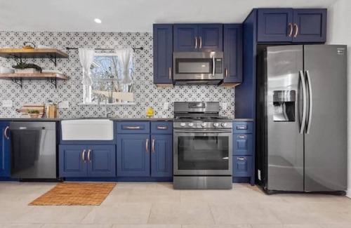 Chestnut House | Charming Home with Spacious Backyard and Fast Wi-Fi