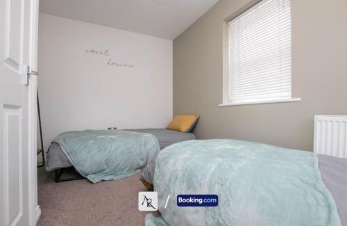 Colchester House | Charming House in Colchester with Family-Friendly Amenities