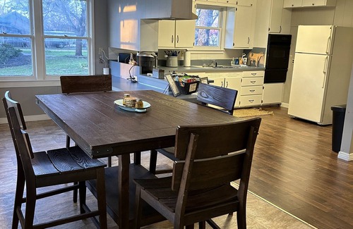 Stephenville House | Charming Home Steps from TSU Campus with Spa & Hot Tub