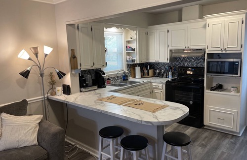 Columbus House | Ideal House Near Attractions with Pet-Friendly Amenities