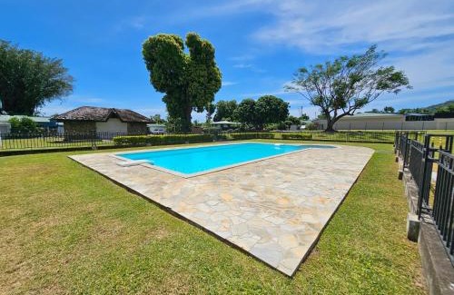 Paea House | Delightful House in a Private Area with Pool Access
