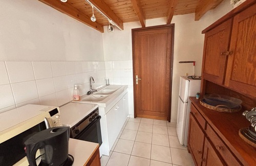 Saint-Mathurin Apartment | Cozy Villa Saint-Mathurin Studio for Two with Spa Access