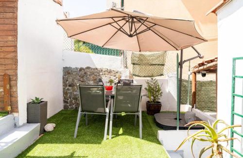 Beato House | Pet-Friendly Cozy Haven Retreat with Ocean Views