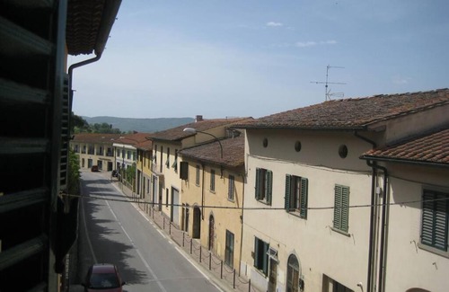 Panzano in Chianti Apartment | Charming House in Panzano In Chianti with Breakfast Included