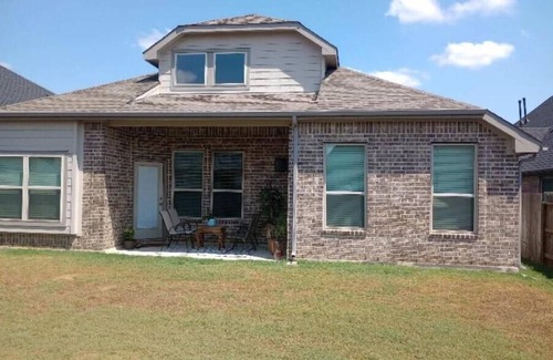 Richmond House | Inviting House in Richmond with Pool & Pet-Friendly Perks