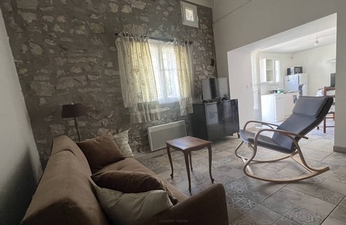 Ruoms House | Cozy house in Ruoms center with terrace and parking