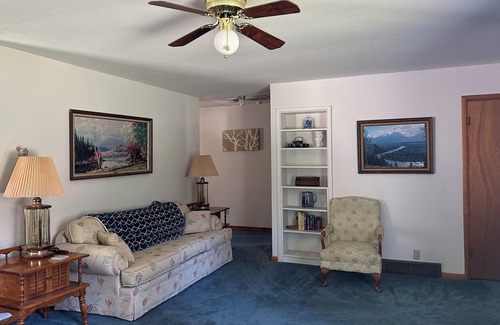 Thompson Falls House | Cozy house in Thompson Falls, MT. Minutes from downtown yet country setting.