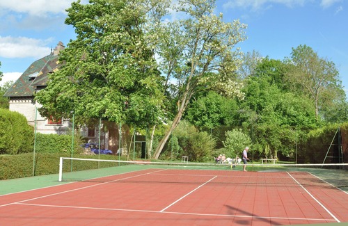 Longchamp Villa | Idyllic Countryside Retreat with Pool and Tennis Amenities