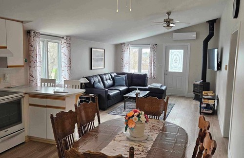 The Bluff House | Cozy House just minutes from Parlee Beach