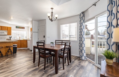 Southeast Boise House | Charming Retreat Near BSU with Kitchen & Breakfast Amenities
