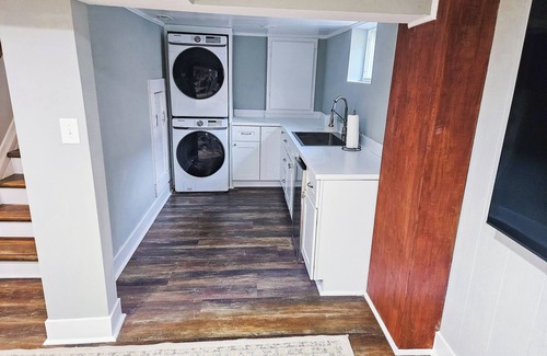 Near Eastside House | Cozy house near downtown Indianapolis, great capacity, spacious backyard.