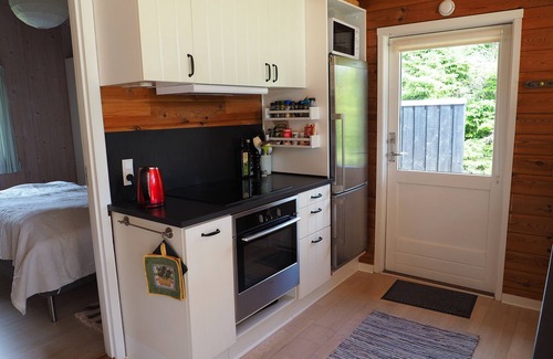 Rødhus Cottage | Inviting Beachside Retreat with Pool and Ocean Views