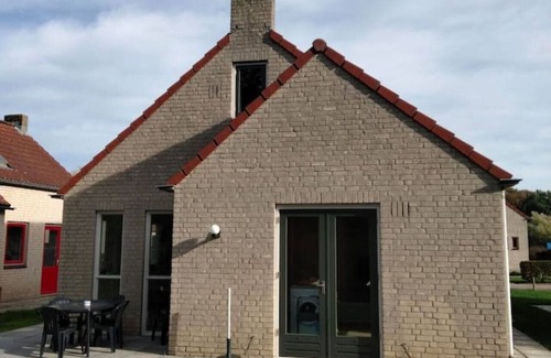 Ewijk House | Cozy house on park, workers not allowed!