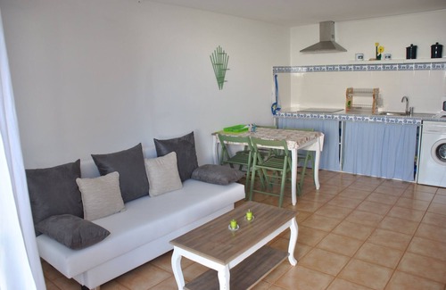 Monte Ruivo House | Inviting House with Ocean View and Pool Access