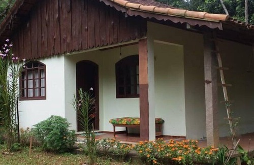 Nova Friburgo House | Inviting Mountain Retreat: Pet-Friendly Getaway Awaits