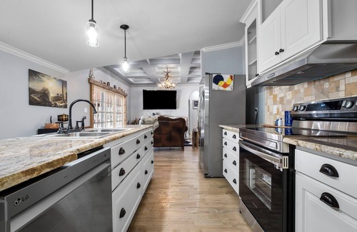 Granbury House | Secluded Granbury Retreat with Family-Friendly Amenities
