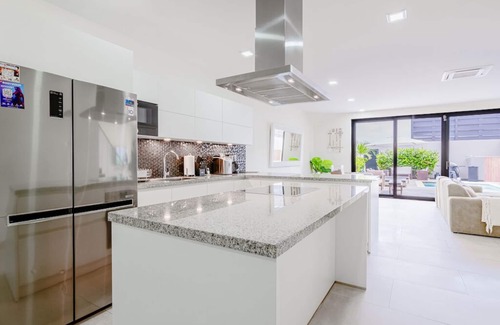 Malmok House | Beachfront Retreat in Boca Catalina, Aruba - Guest Rated 10/10