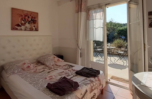 Saint-Pierre-de-Vassols House | Cozy house with a view, quiet on 5 hectares of vines