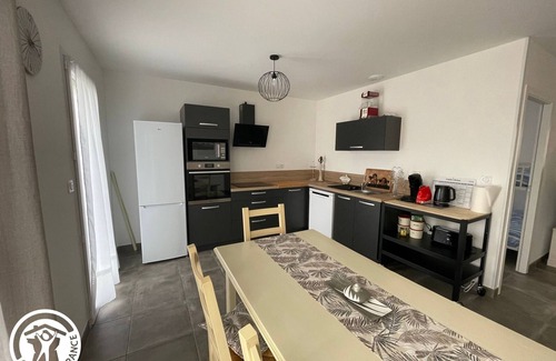 Saint-Reverend Cottage | Comfortable Gite Saint-Révérend with Spa & Family Amenities