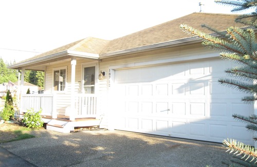 Arlington House | Comfortable Home with Fenced Yard & AC for Every Stay