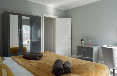 Great Yarmouth House | Inviting House with Modern Garden & Pet-Friendly Amenities
