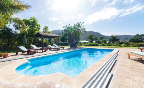 San Cristobal de La Laguna House | Relaxing Retreat in San Cristobal de La Laguna with Pool