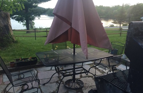 Copake Lake Cottage | Inviting Hudson Valley Cottage with Kayaks & Lake Views