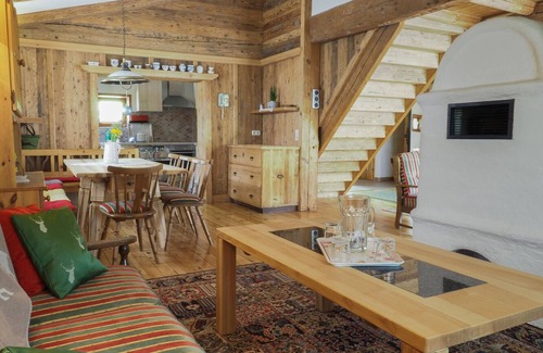 Zell am See Cabin | Serene Mountain View Hut Near the Lake - Rated 10/10