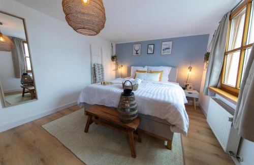 Longkamp Apartment | Cozy Retreat with Netflix, Parking & Pet-Friendly Perks