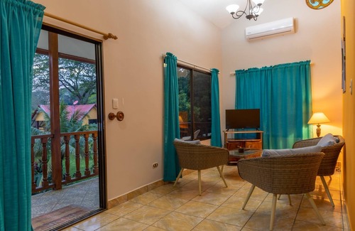 Esterillos Apartment | Family-Friendly Iguana Apartmentos with Oceanfront Views