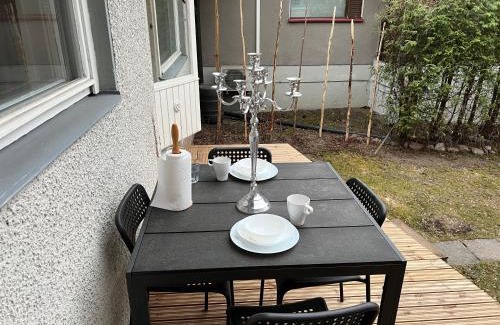 Pohjoinen Suurpiiri House | Cozy Independent House with Free Parking and 20 mins to center