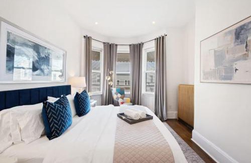 The Heights House | Cozy Jersey City Retreat with Mins to Manhattan plus WiFi and Workspace